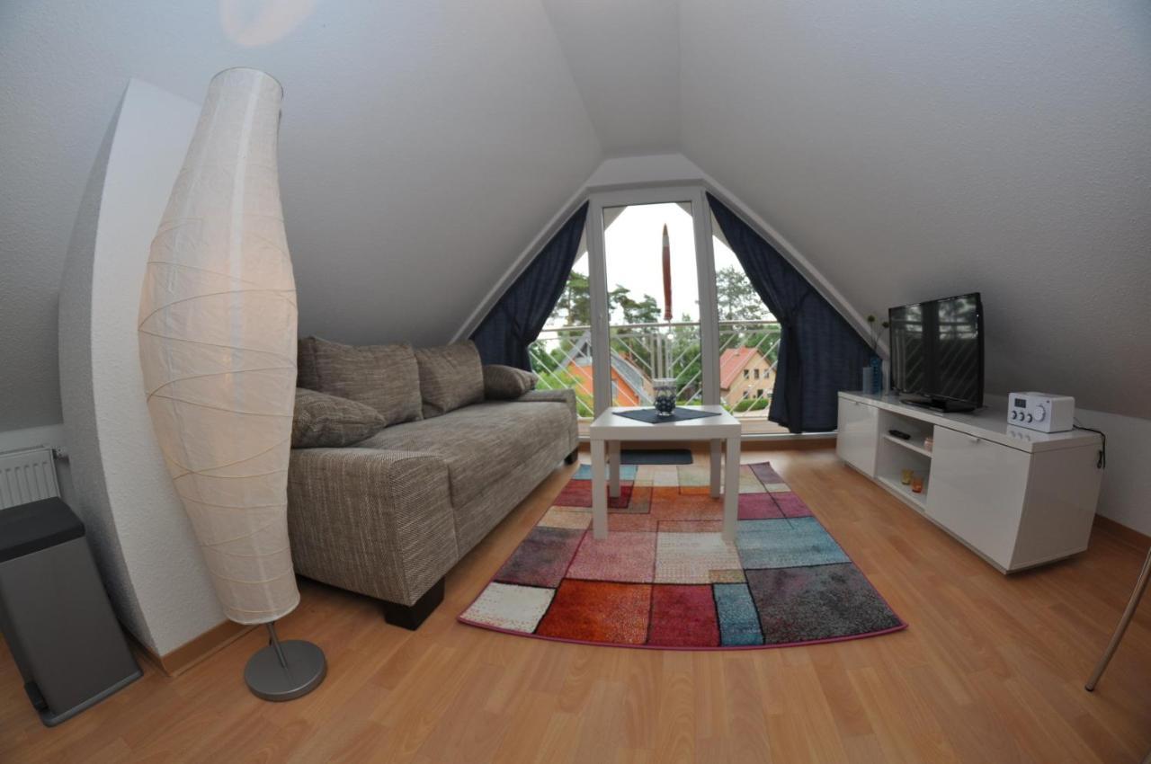 Ferienhaus Mueritzzauber / 1 Zimmer Dachgeschoss-Appartement Röbel Exterior foto