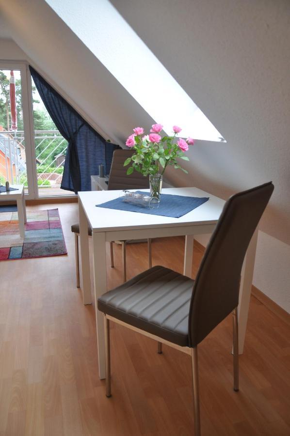 Ferienhaus Mueritzzauber / 1 Zimmer Dachgeschoss-Appartement Röbel Exterior foto