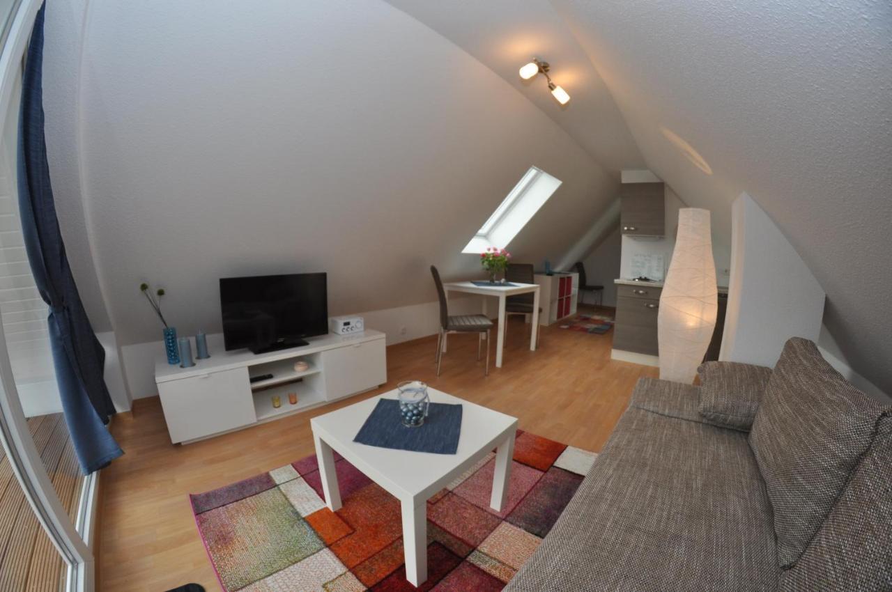 Ferienhaus Mueritzzauber / 1 Zimmer Dachgeschoss-Appartement Röbel Exterior foto